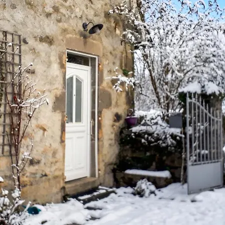 3 A Avec Piscine Villa